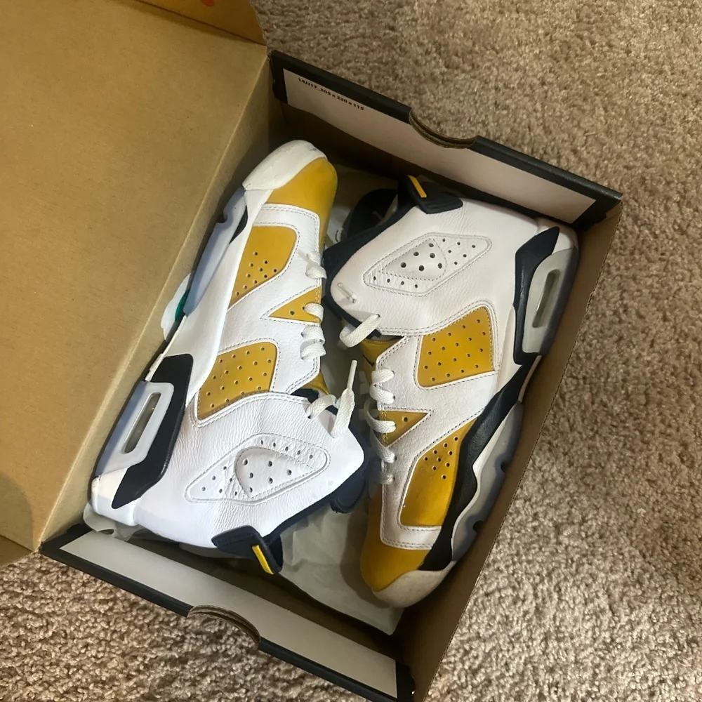 Retro 6 Jordans - Picture 3 of 4